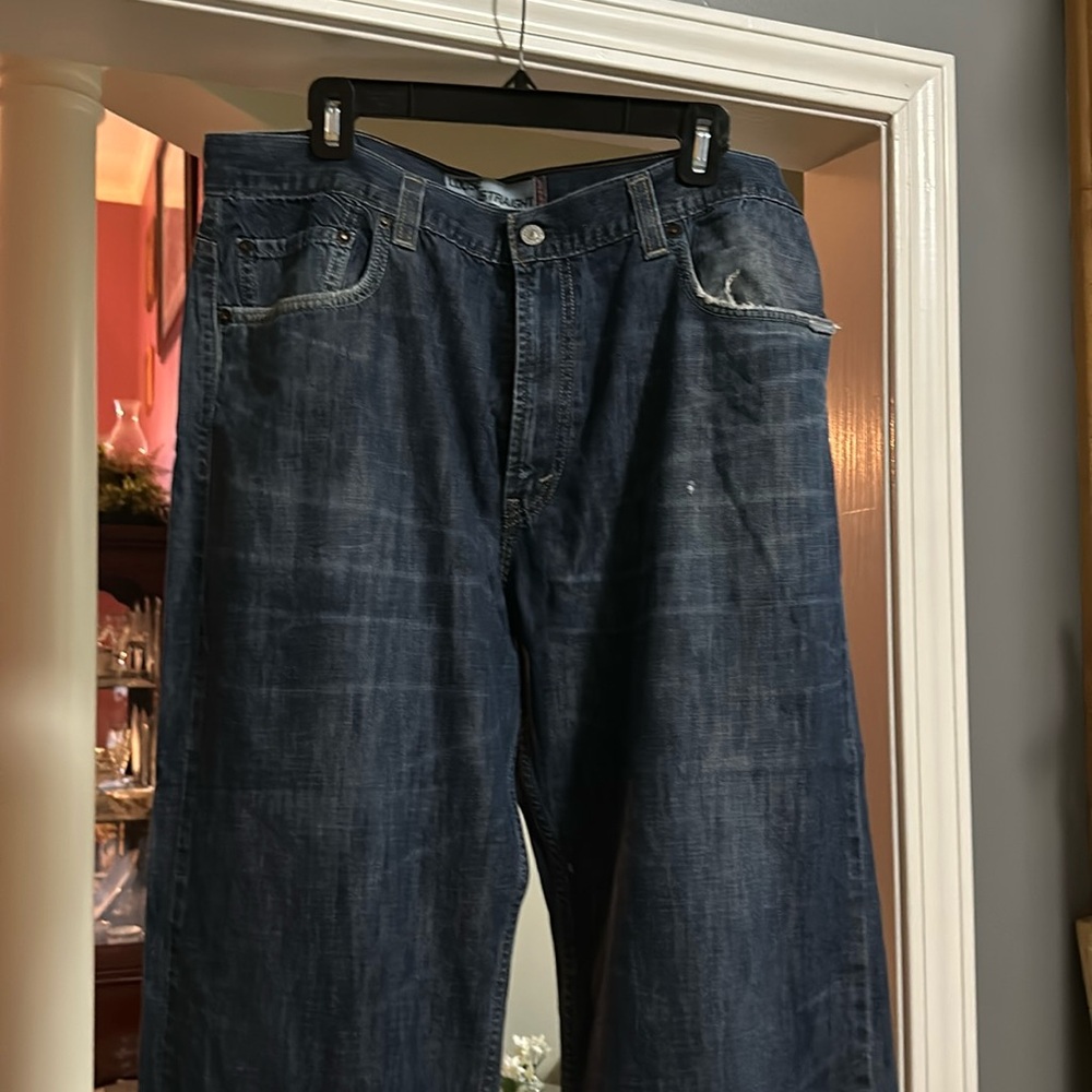 Levi’s 569 for men or women